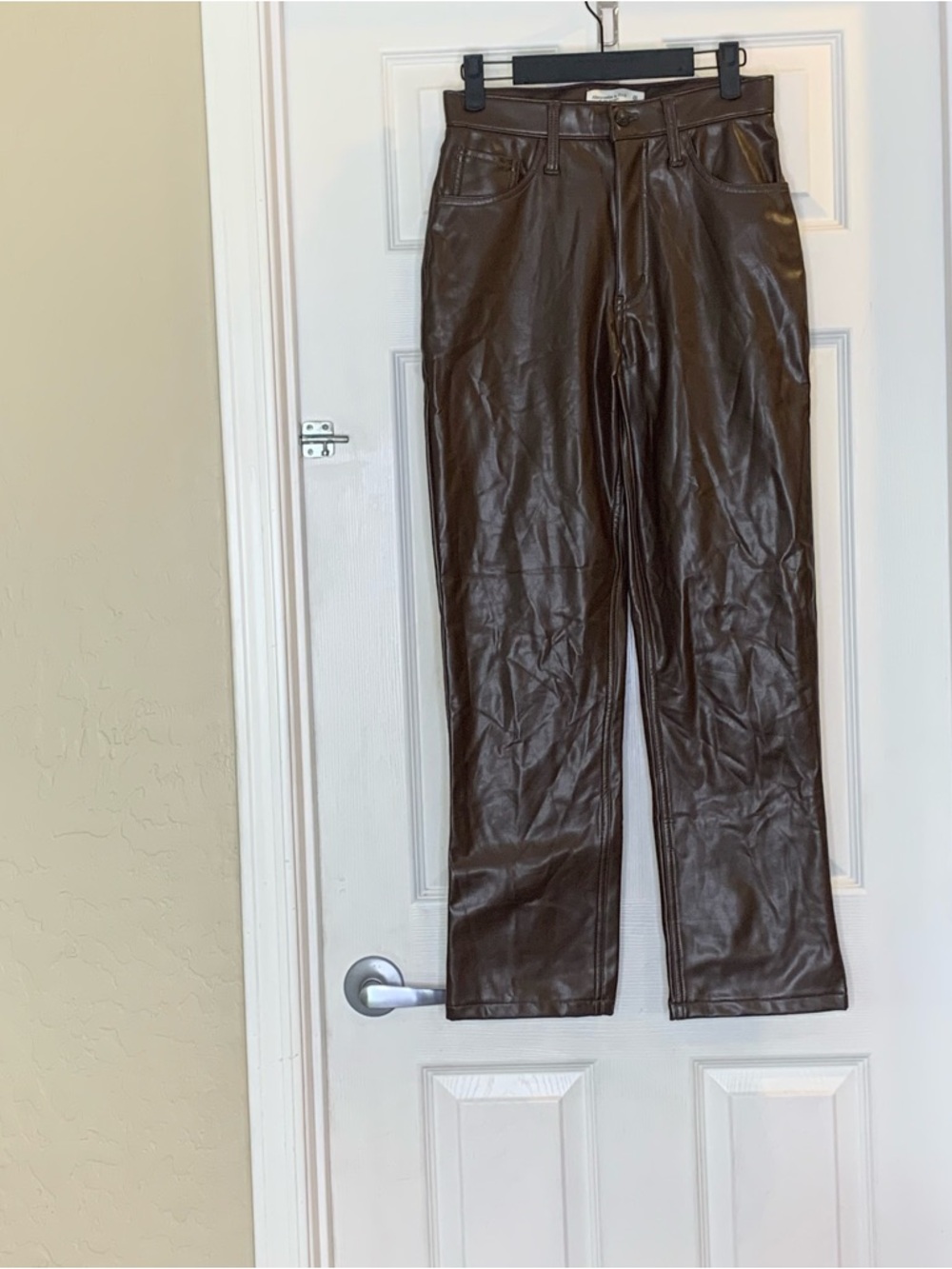 Abercrombie & Fitch The 90s Straight Ultra High Rise Poly Coated Pants Size 2S - Picture 10 of 11